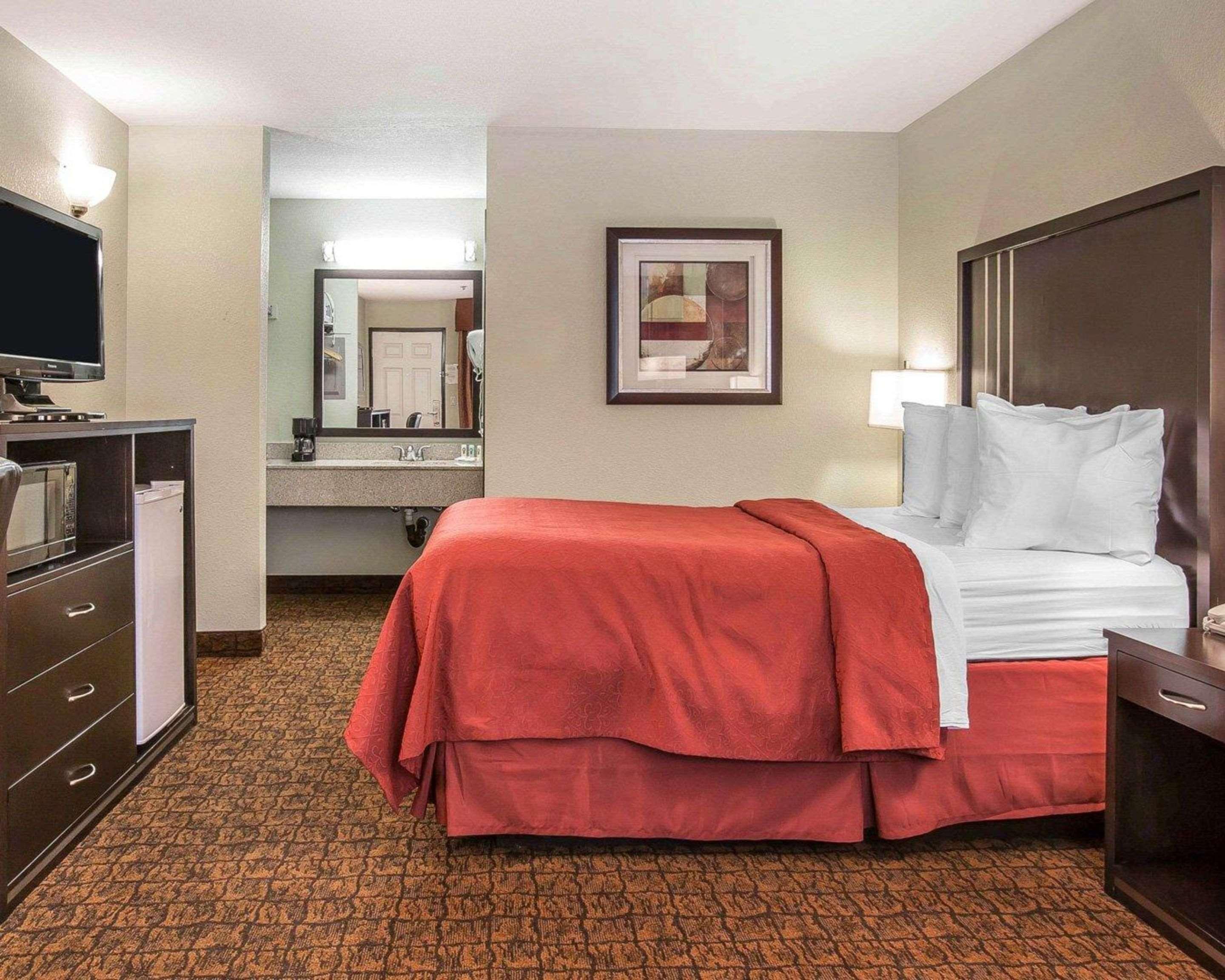 Quality Inn & Suites Woodland - Sacramento Airport Exteriér fotografie