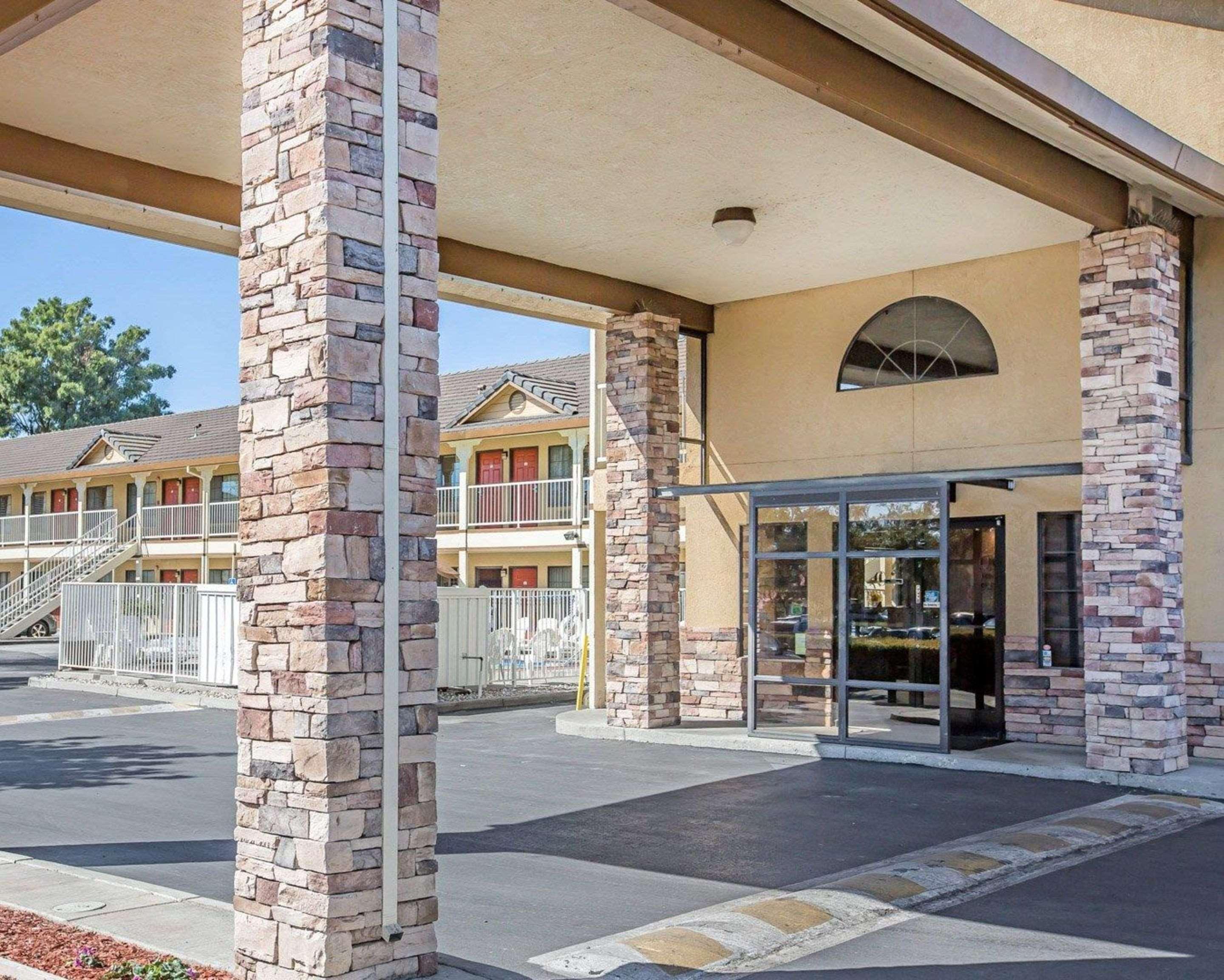 Quality Inn & Suites Woodland - Sacramento Airport Exteriér fotografie