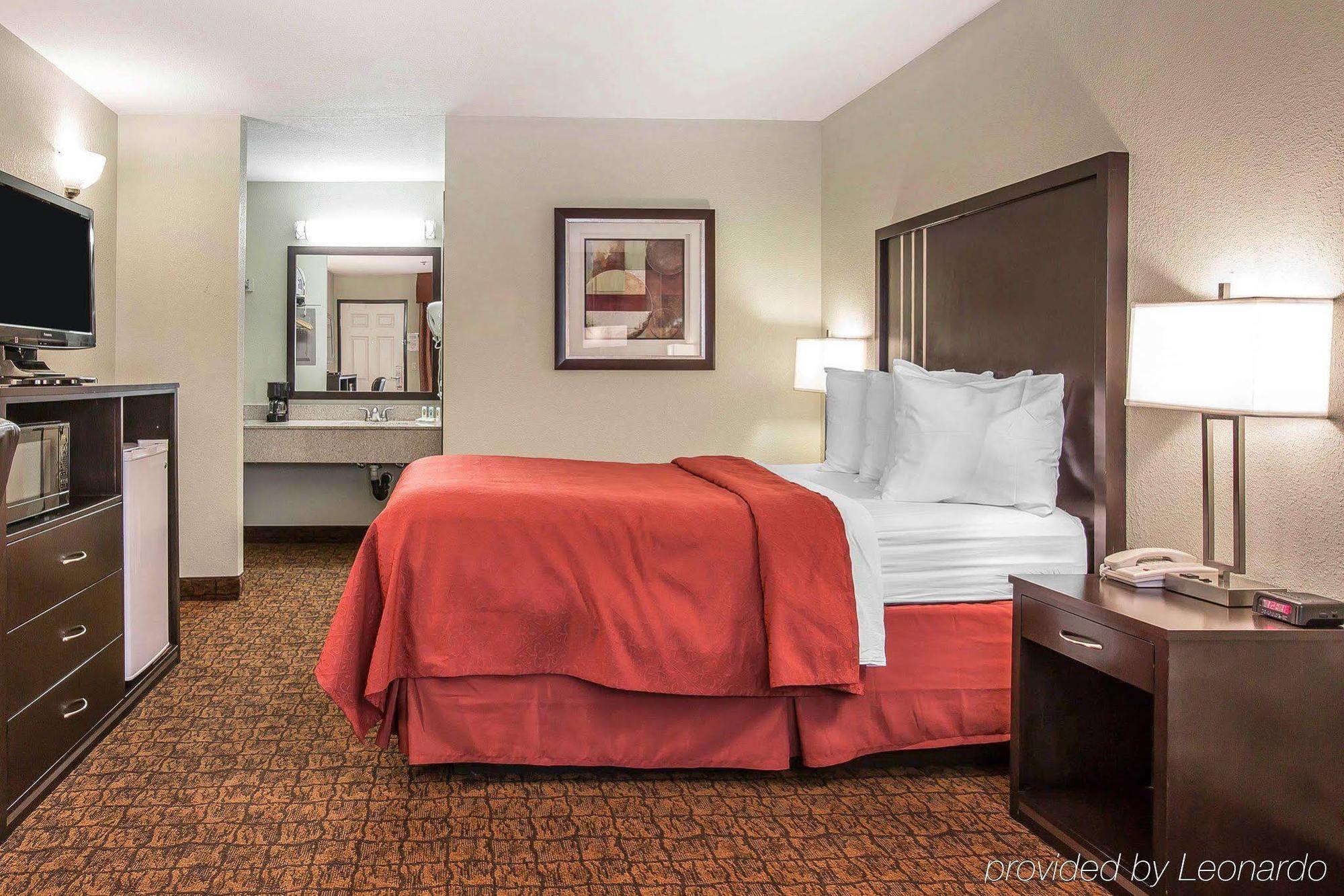 Quality Inn & Suites Woodland - Sacramento Airport Exteriér fotografie