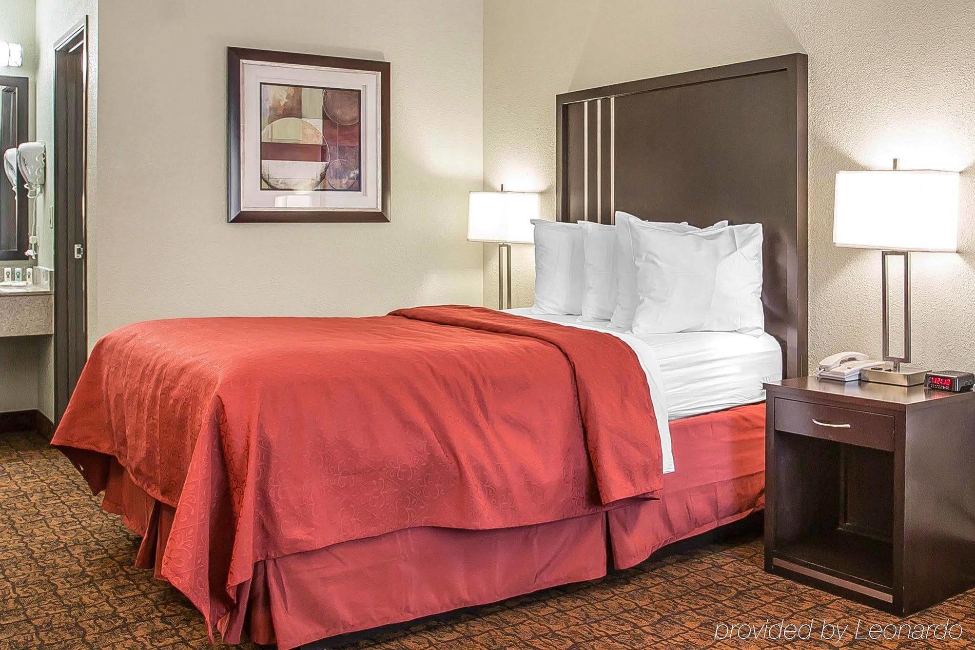 Quality Inn & Suites Woodland - Sacramento Airport Exteriér fotografie